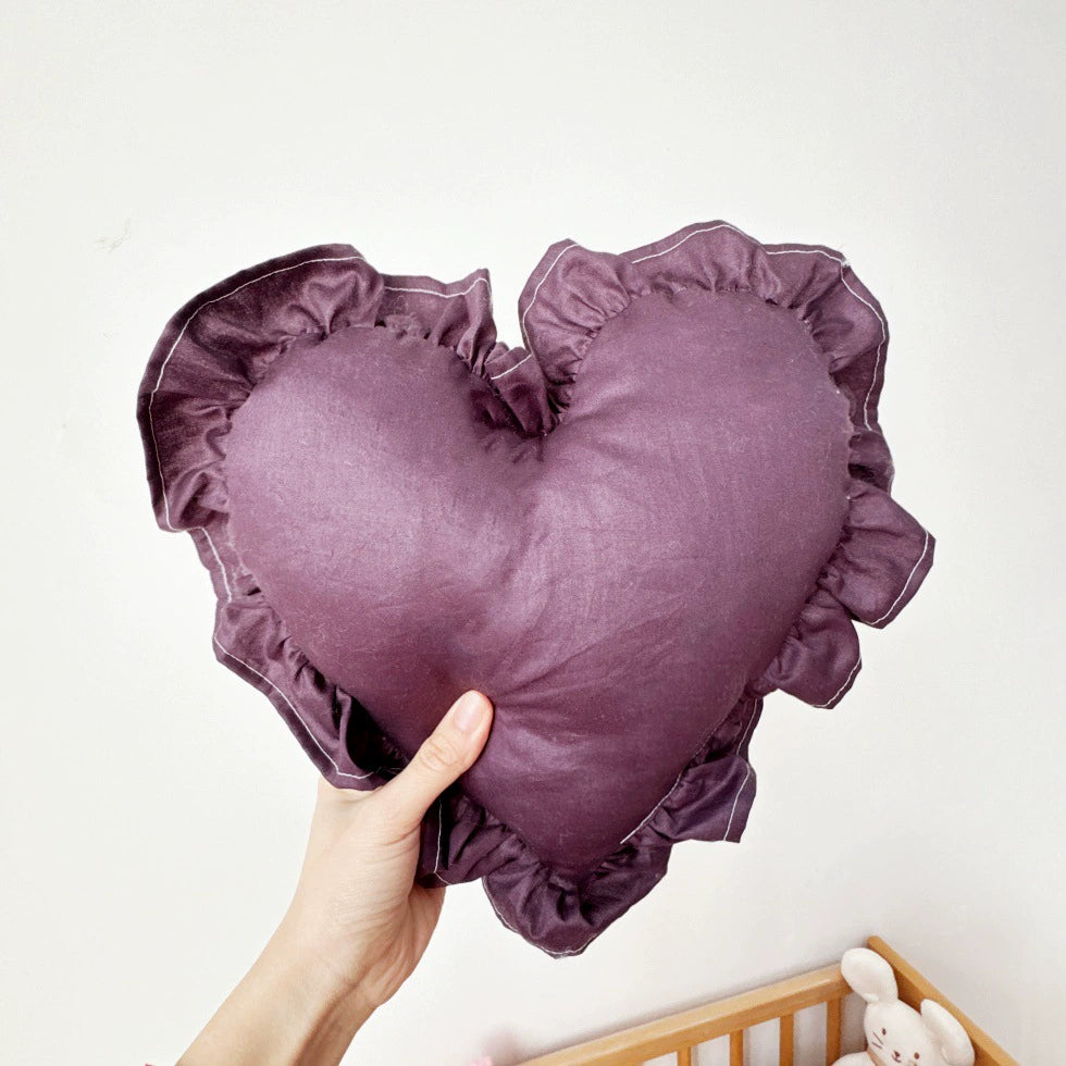 Cuscino Decorativo a Forma di Cuore con Volant