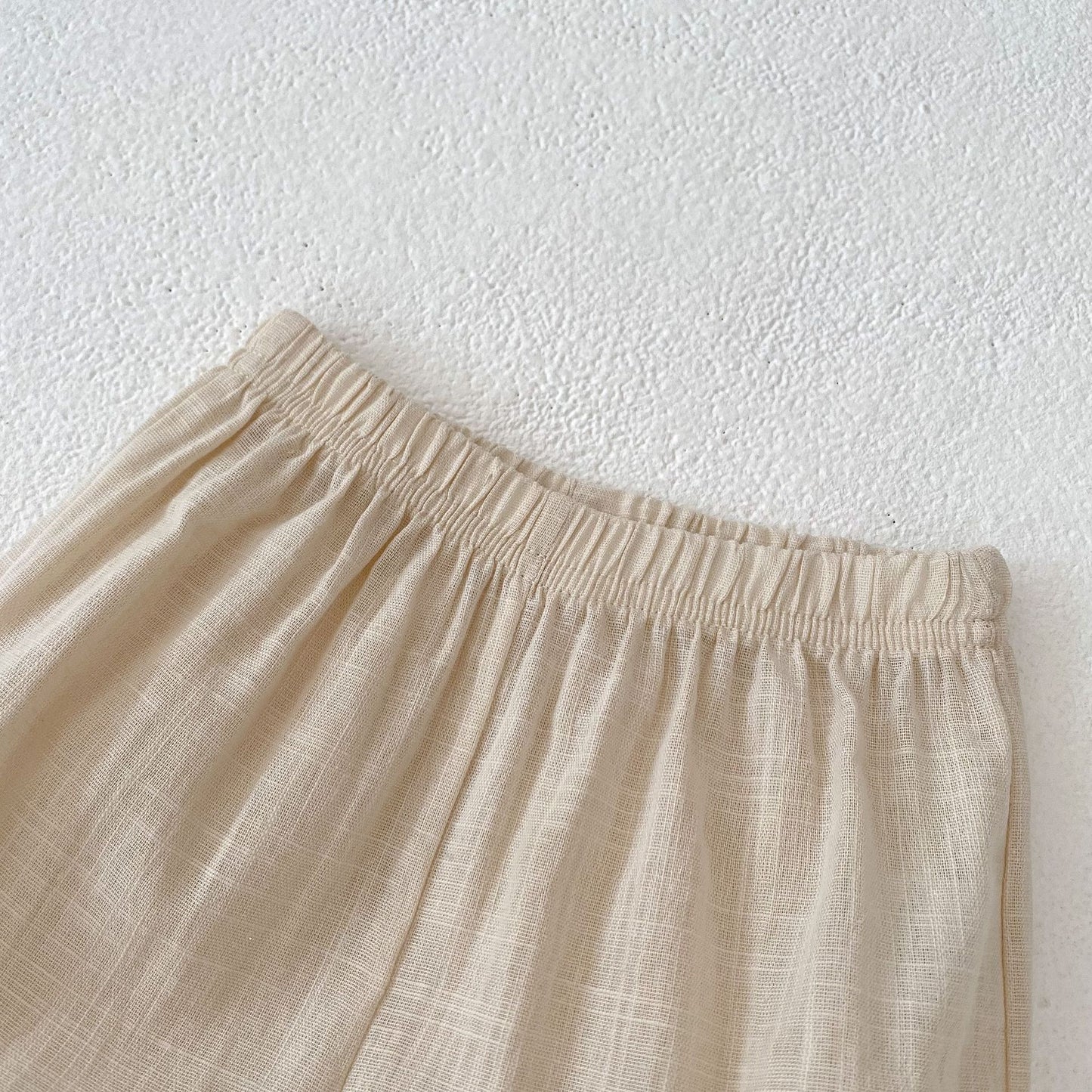 Completo in lino Estivo 2 Pezzi Neonata – Top con Balze e Pizzo + Shorts Coordinati