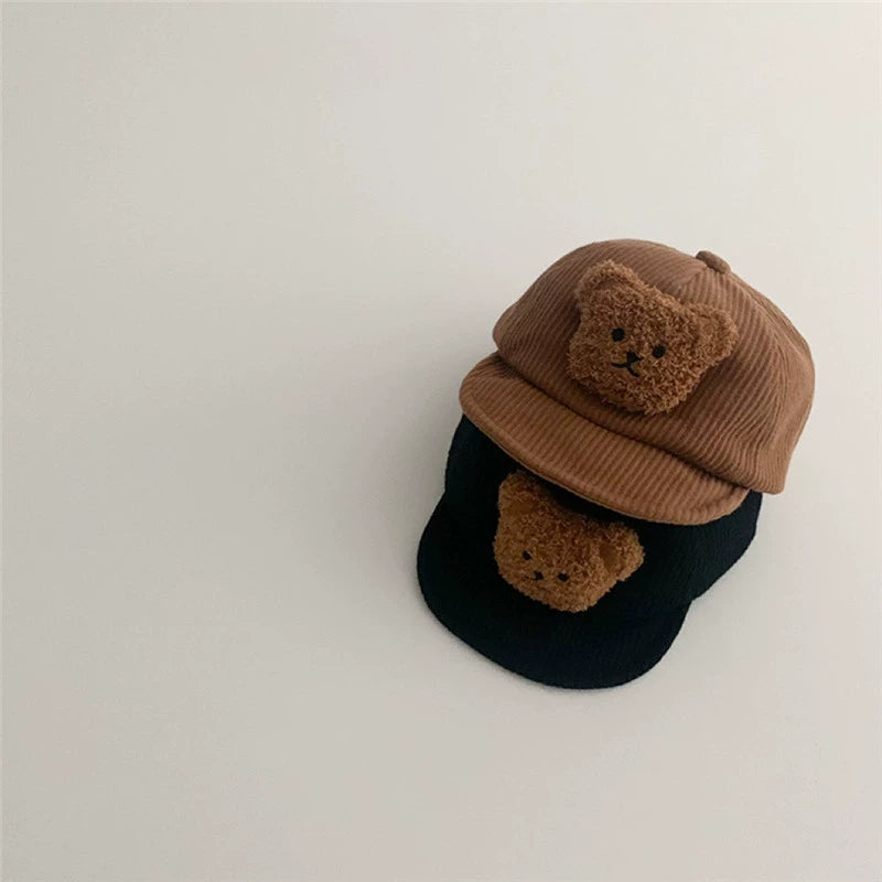 Cappellino Bimbo con Orsetto in Peluche – Vari Colori