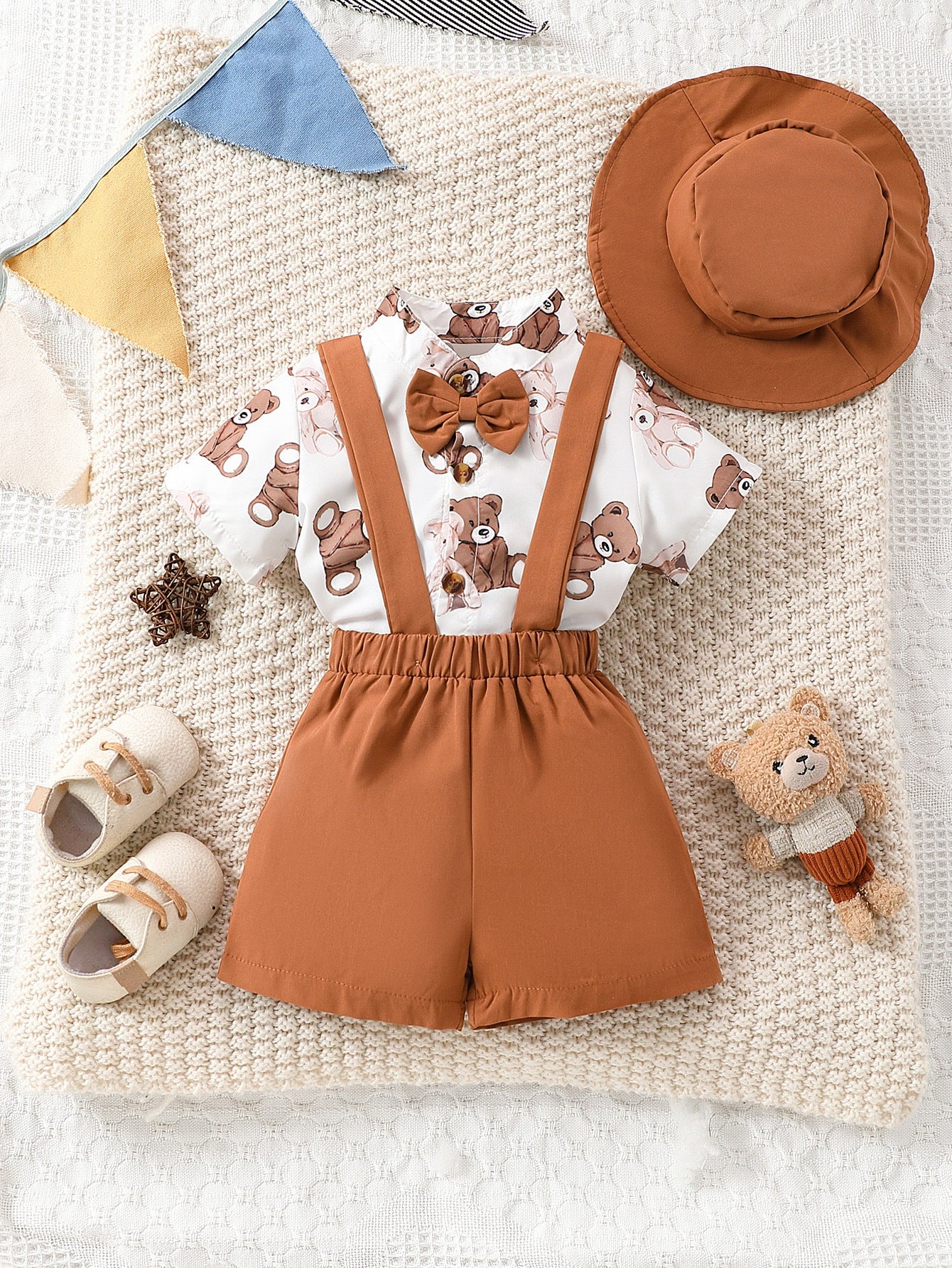 Salopette bimbo con camicia orsetto , papillon e cappello orsetto