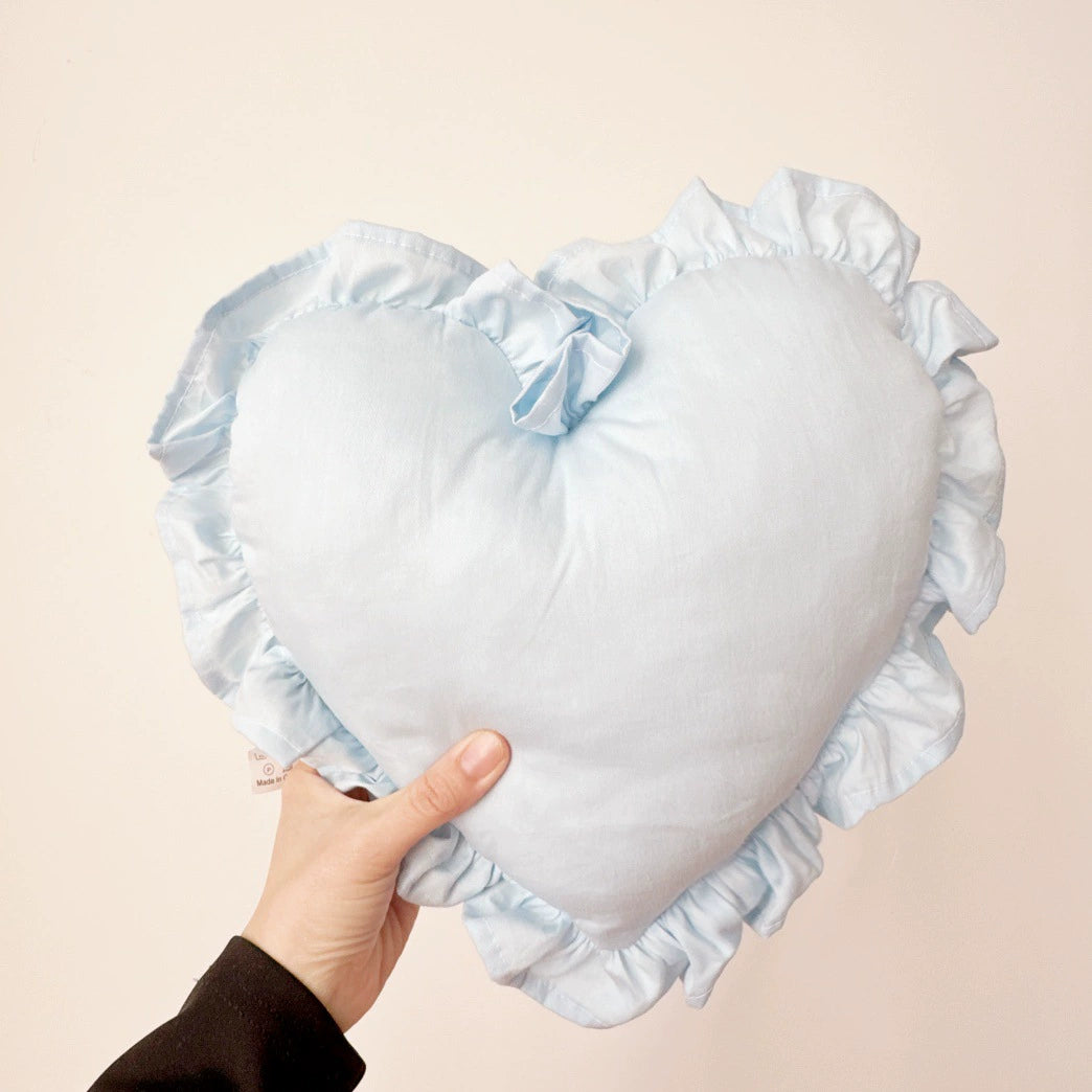 Cuscino Decorativo a Forma di Cuore con Volant