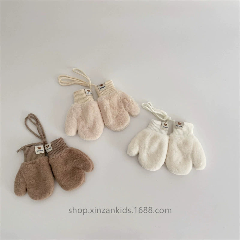 Guanti Bimbo in Peluche con Cordino –