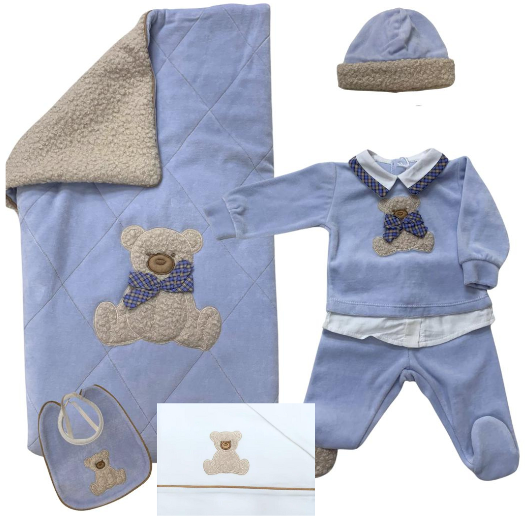 Tierna y bonita canastilla para niños de invierno.