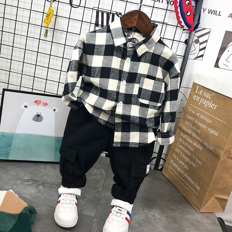 Completo Bambino a Quadri con Camicia e Pantaloni Cargo – Stile Casual e Comodo