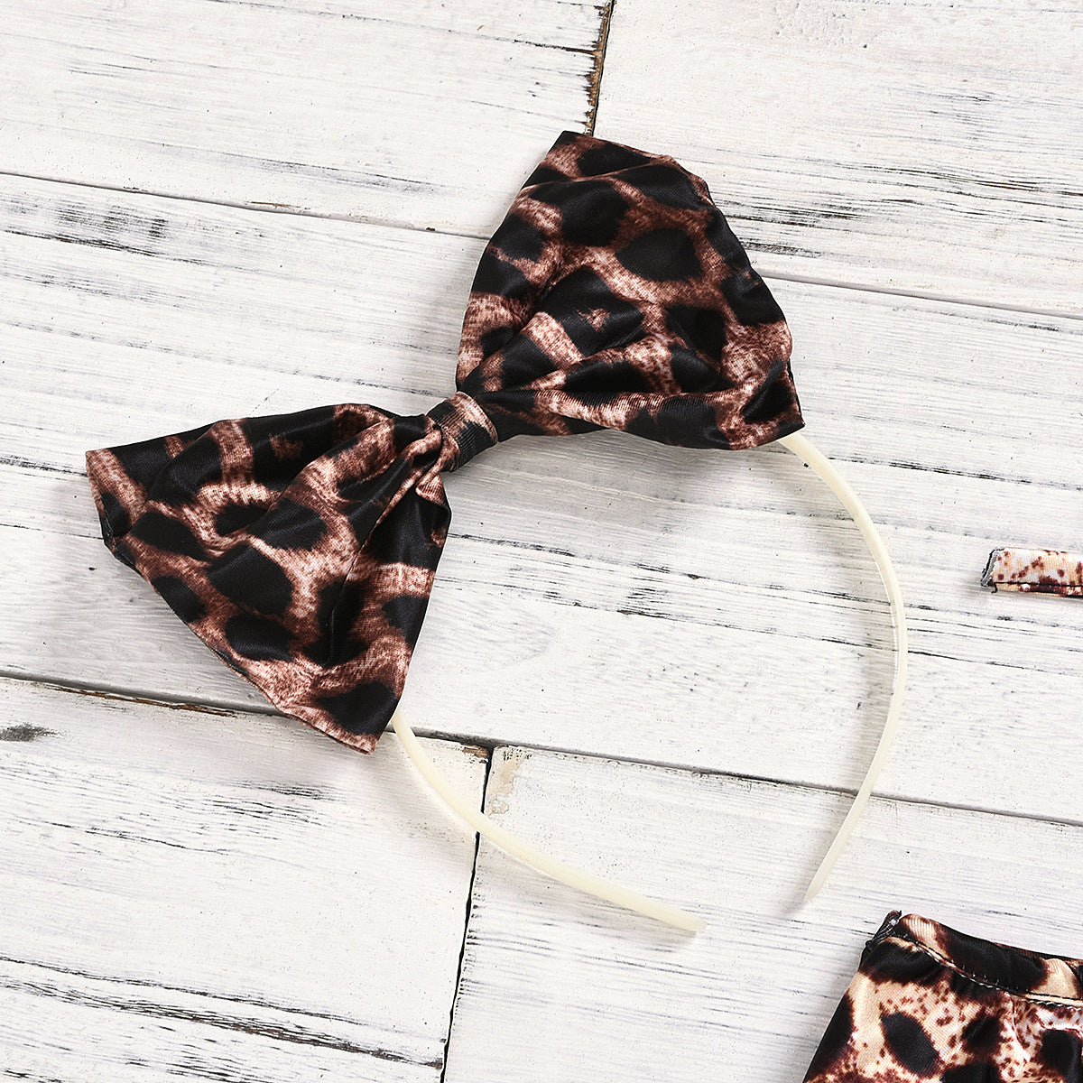 Completo estivo bambina 3 pezzi   Animalier, paillettes e denim