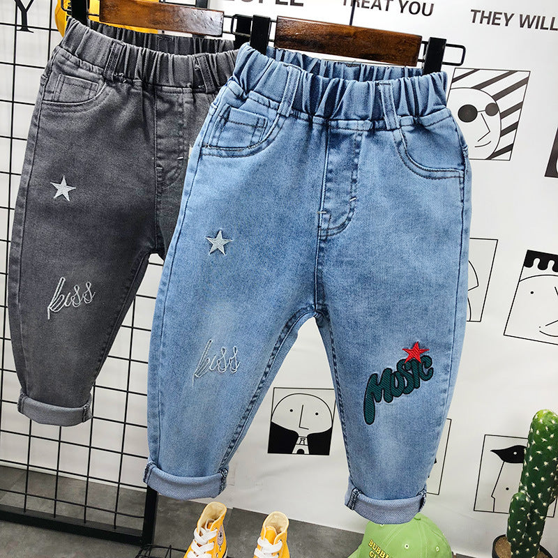Jeans Bambino con Patch Ricamate – Modelli "Kiss" e "Magic