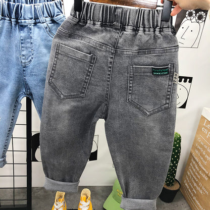 Jeans Bambino con Patch Ricamate – Modelli "Kiss" e "Magic