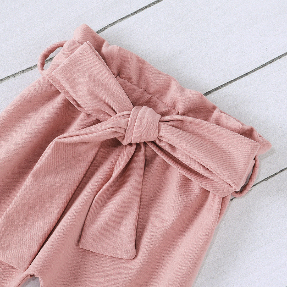 Maglia Volant, Pantaloni con Fiocco e Fascia Coordinata