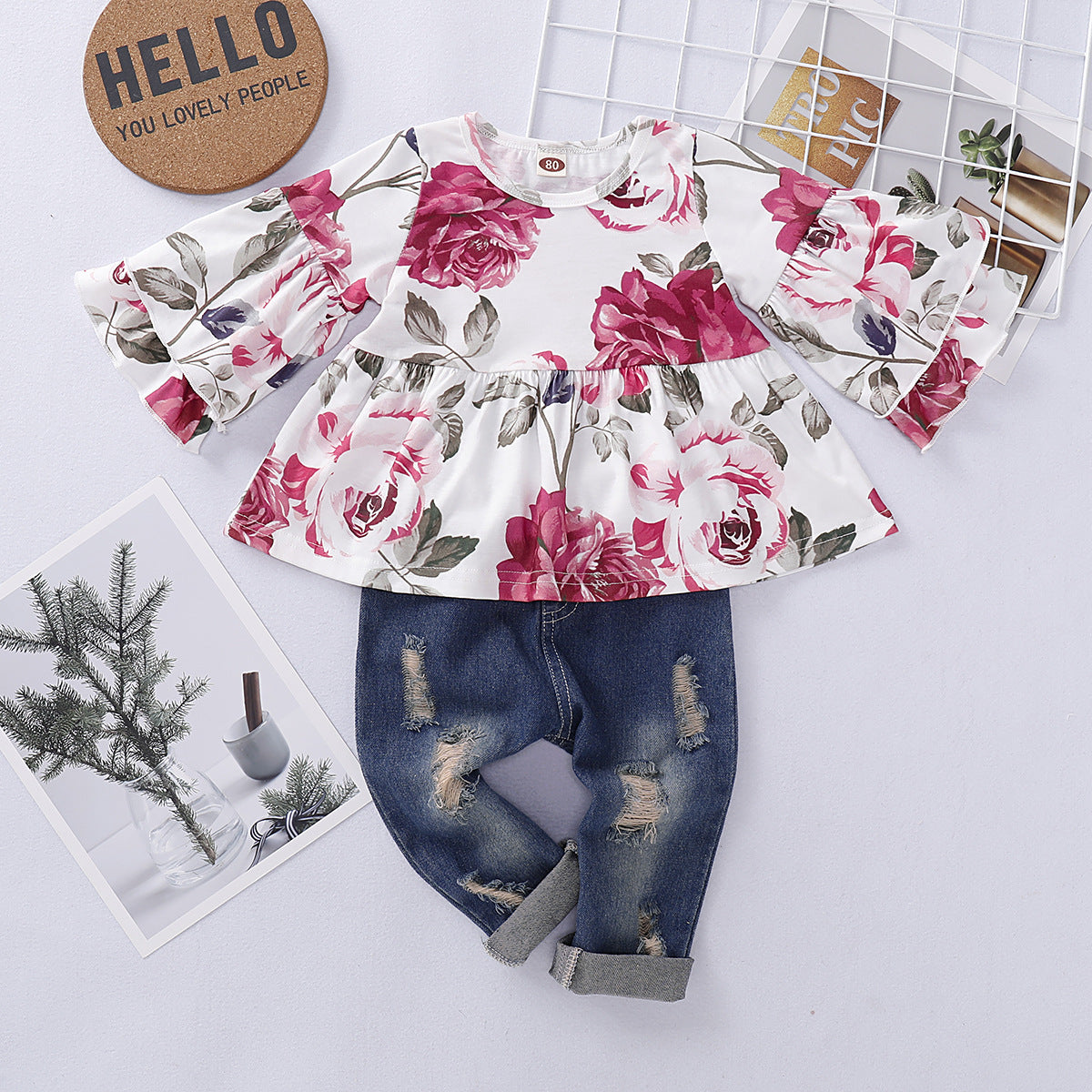 Completo Bambina Floreale  Blusa a Fiori con Maniche a Campana e Jeans Strappati