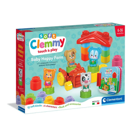 Doux Clemmy bébé ferme heureuse