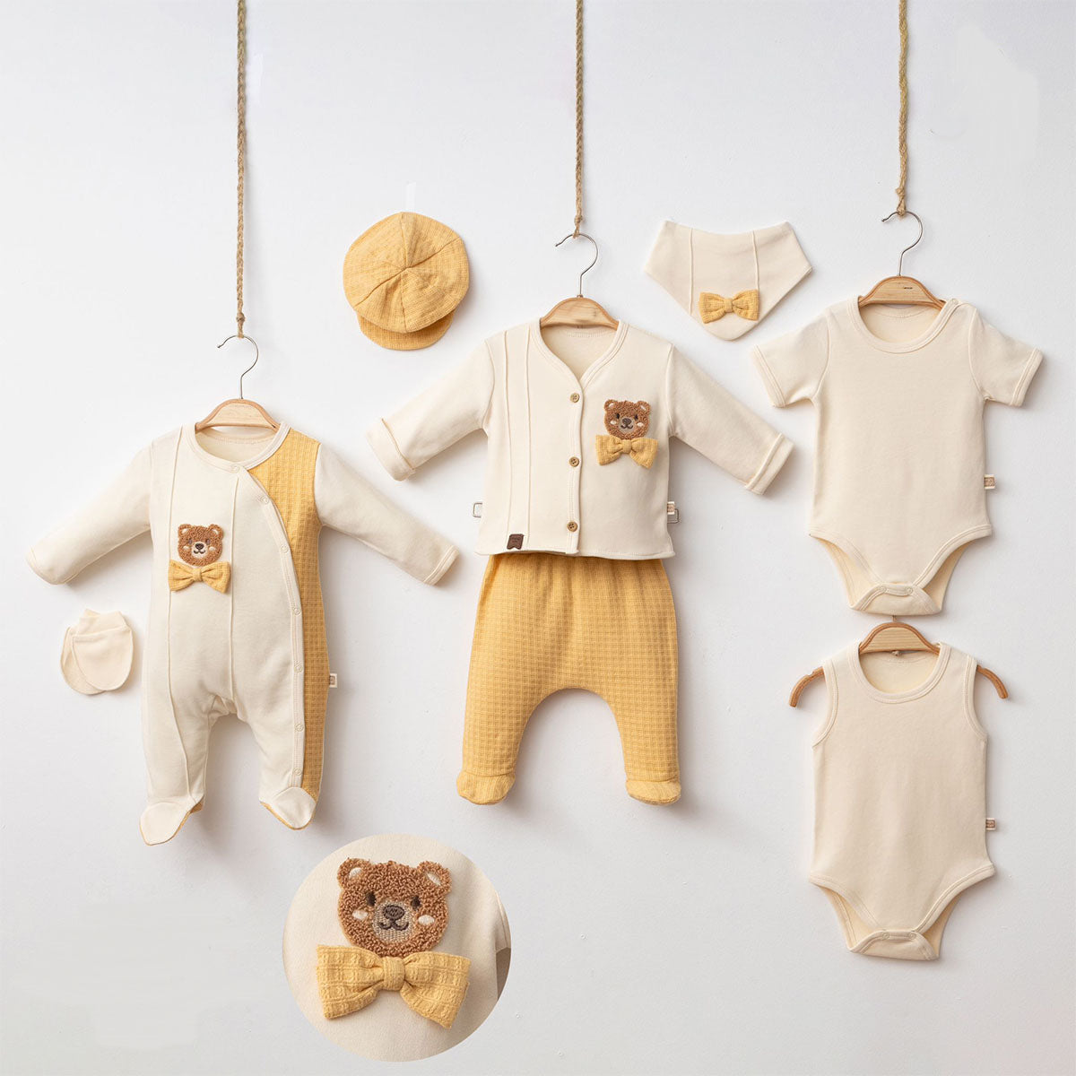 Corredino Neonato/ Bimbo 7 pz 100% cotone Ricamo Orsetto Giallo