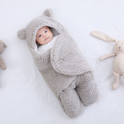Sacco Nanna Invernale in pile orsetto per neonato – con cappuccio e orecchiette