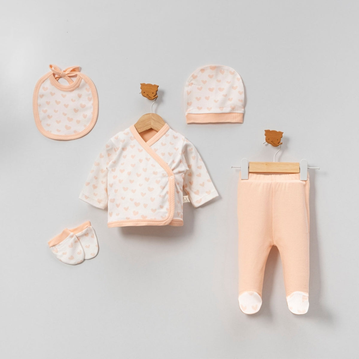 Set Neonata/ Bimba 5 Pezzi in Cotone Salmone – Dolcezza e Comfort