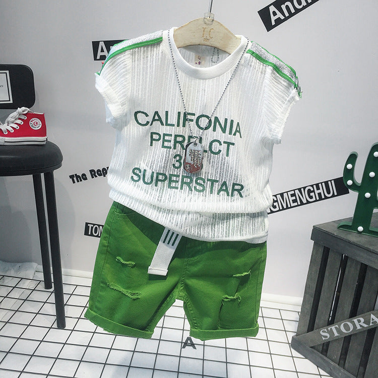 Completo Estivo Bambino - T-shirt Rete “California Superstar” e Shorts Strappati