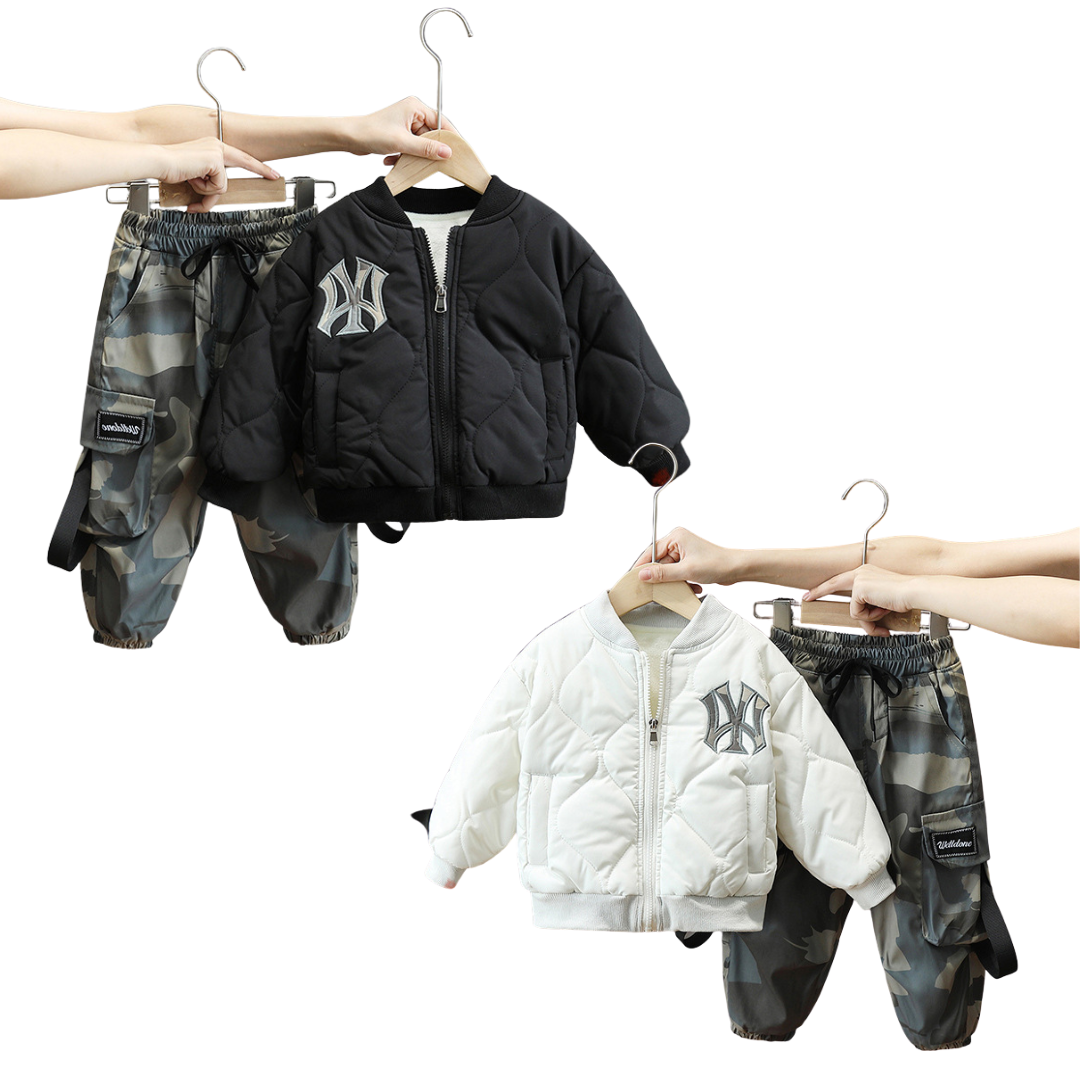 Completo bambino trapuntato con giacca bomber e pantaloni mimetici