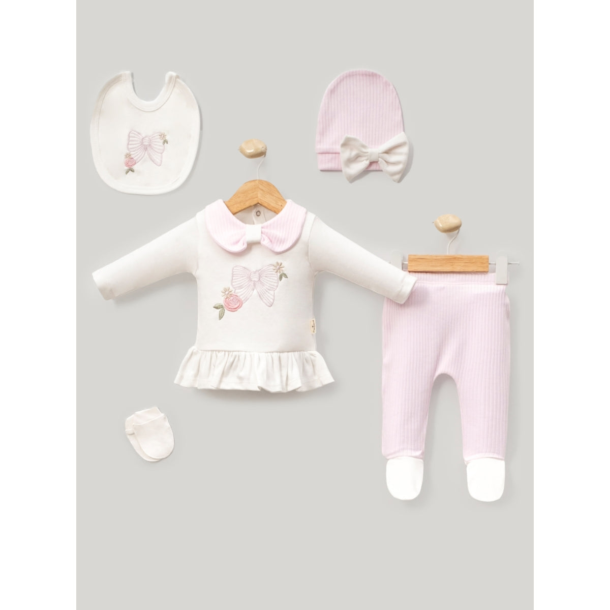 Set Neonata 5 Pezzi con Fiocco Ricamato