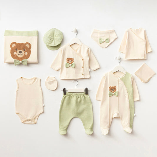 Set Neonato 10 Pezzi Verde Pastello con Orsetto – Eleganza e Comfort (0-3 mesi)
