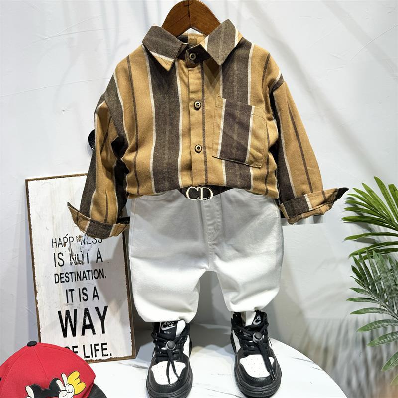 Completo Casual Bambino  Camicia a Righe e Pantaloni Bianchi