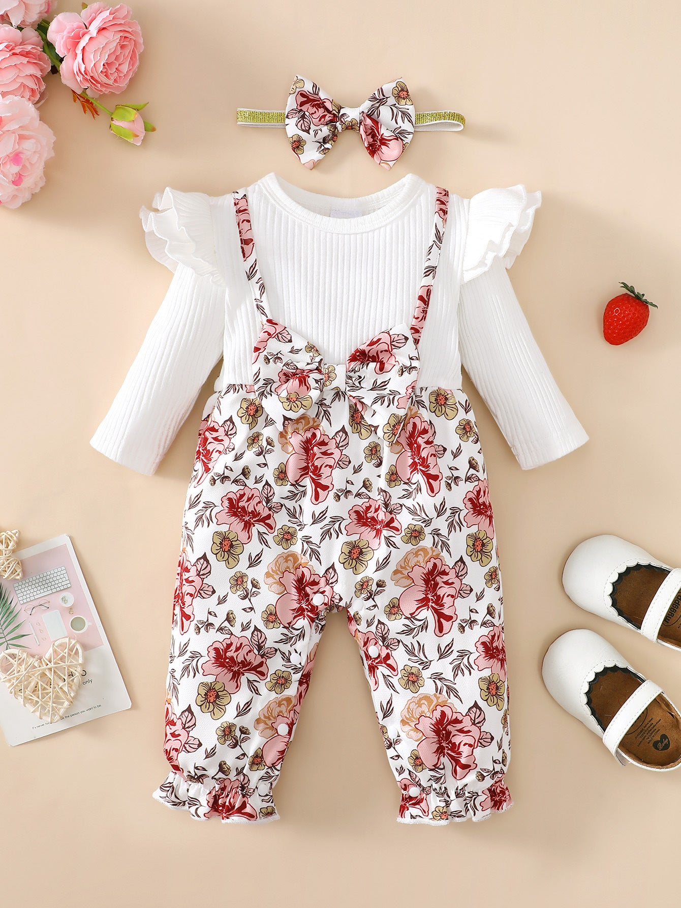 Body con Maniche a Volant, Salopette Floreale e Fascia Coordinata