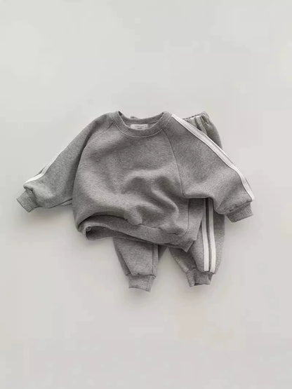 Completo Sportivo Bimbo/Bimba con Bande Laterali