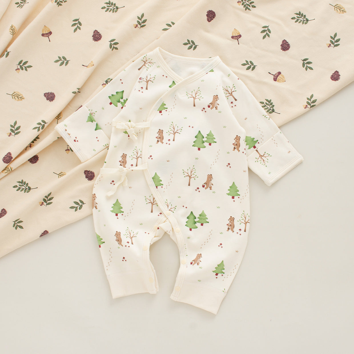 Coordinato Set Neutro Neonato/a Bimbo/ Bimba  3 pezzi – Avventure nel bosco