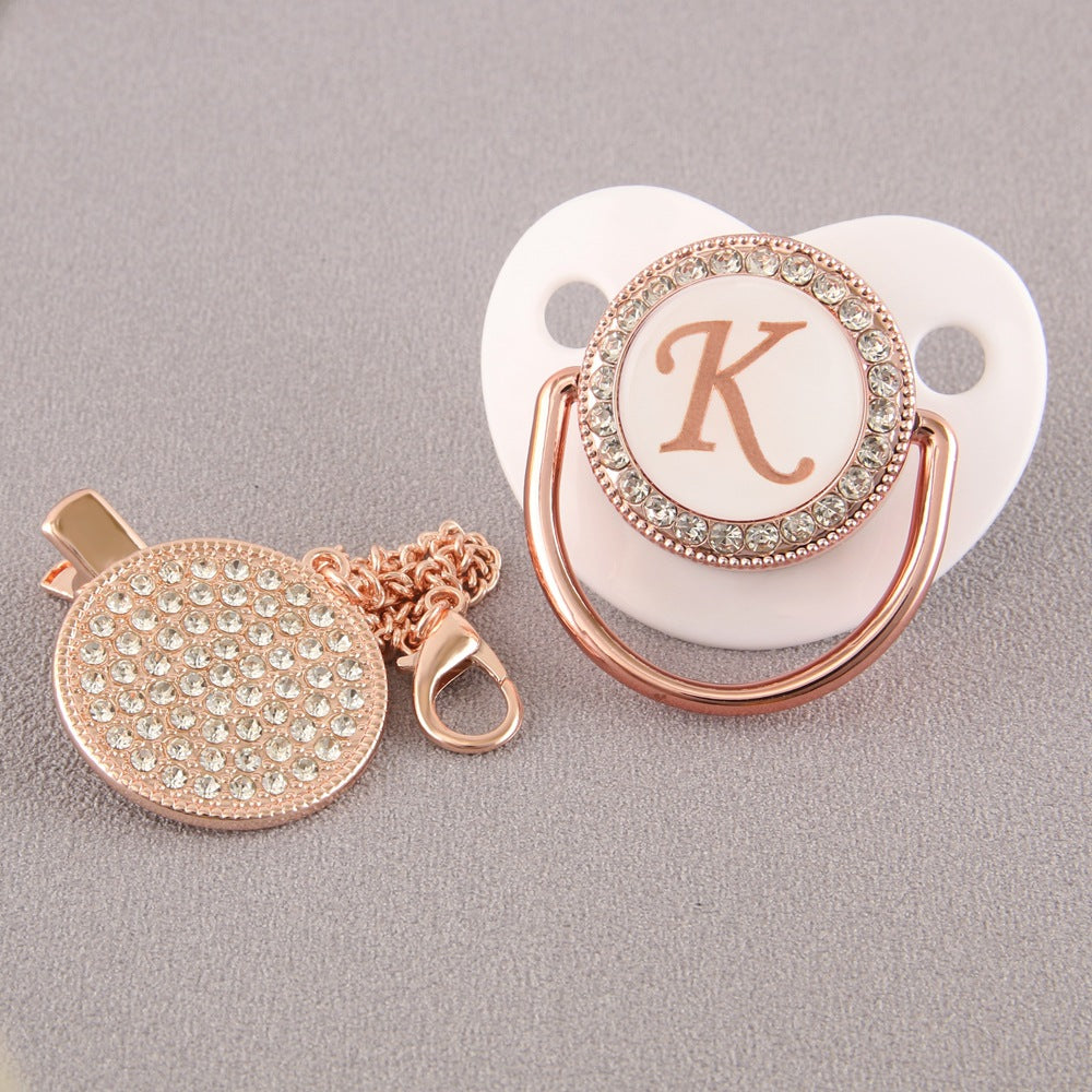 Set Ciuccio Luxury Bianco e oro rosa con Clip – Personalizzato con Iniziale (6-12 mesi)
