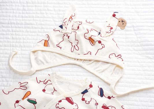 Cappellino Estivo  Neutro Neonato/ a con laccetti –  Coniglietti colorati