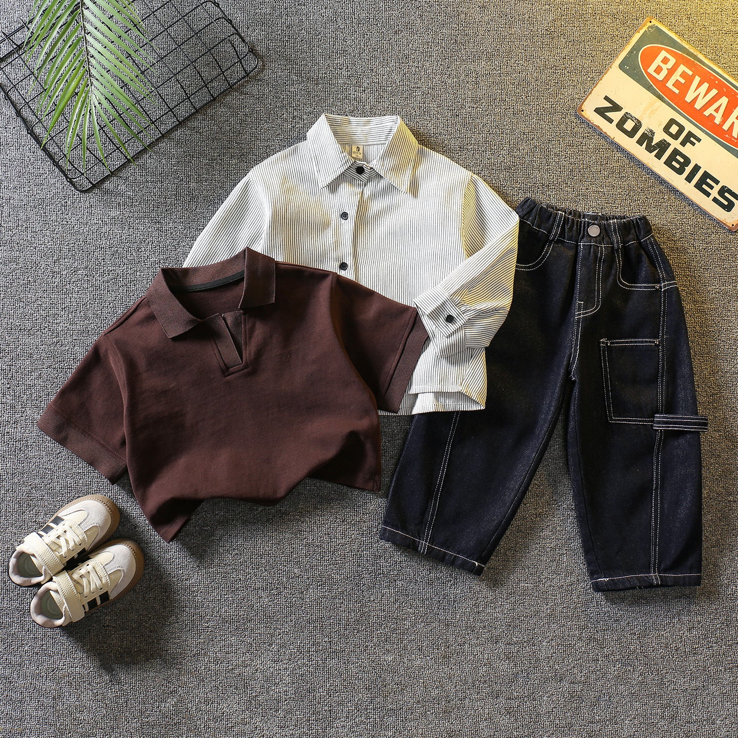 Set 3 pezzi bambino con camicia, t-shirt e jeans cargo