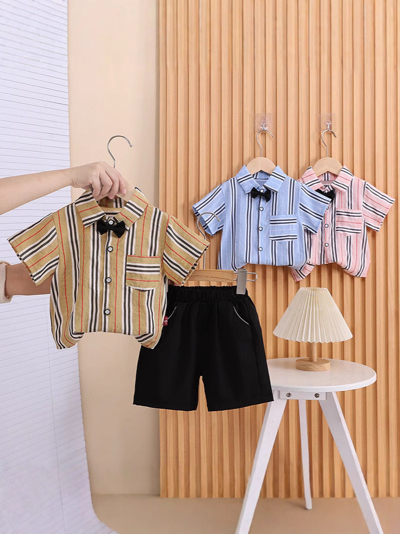 Completo estivo bambino con camicia a righe e pantaloncini neri - con papillon