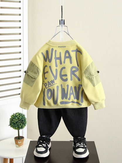 Felpa casual dal design moderno, perfetta per un look urbano e confortevole.