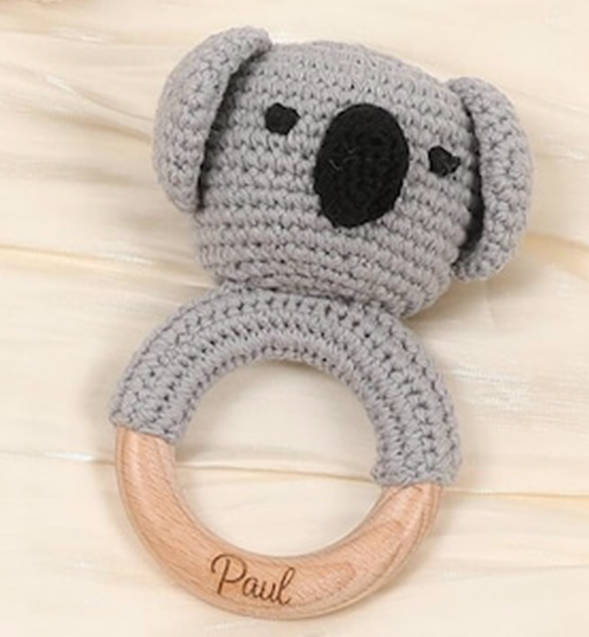 Sonaglio neonato in legno e cotone all’uncinetto – Animali handmade
