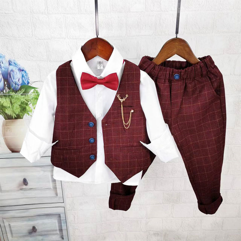 Completo Elegante Bimbo 3 Pezzi – Gilet e Pantaloni Bordeaux con Papillon