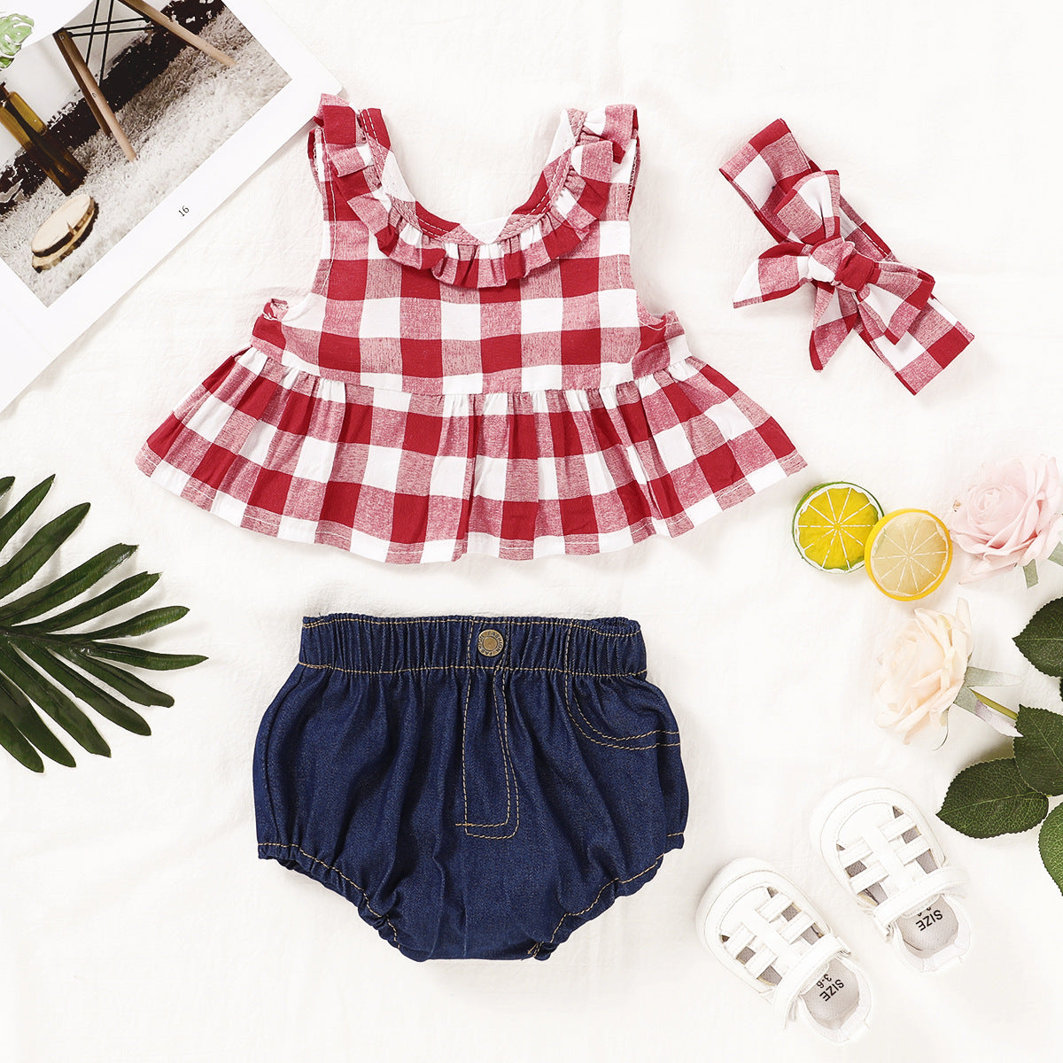 Completo Estivo Bambina 3 Pezzi  Top a Quadretti, Bloomers in Jeans e Fascia Coordinata