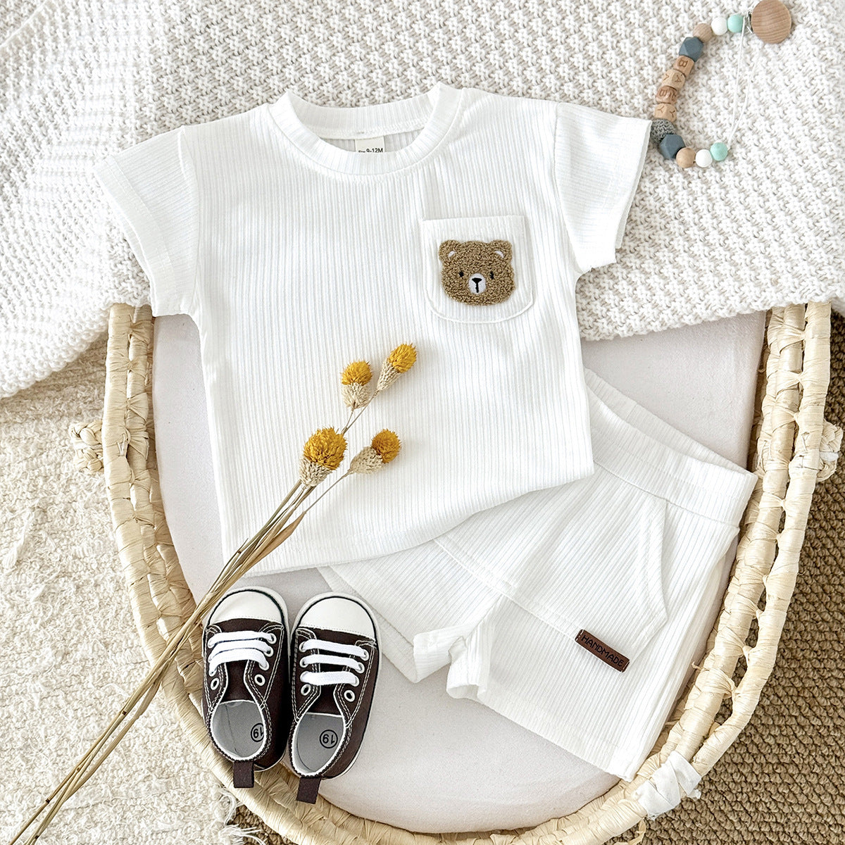 Completo Estivo Bambino 2 Pezzi  T-Shirt con Orsetto e Shorts Bianchi