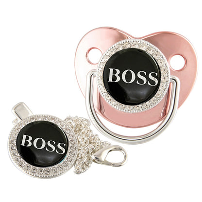Set Ciuccio con Catenella “BOSS” – Design Elegante con Strass argento