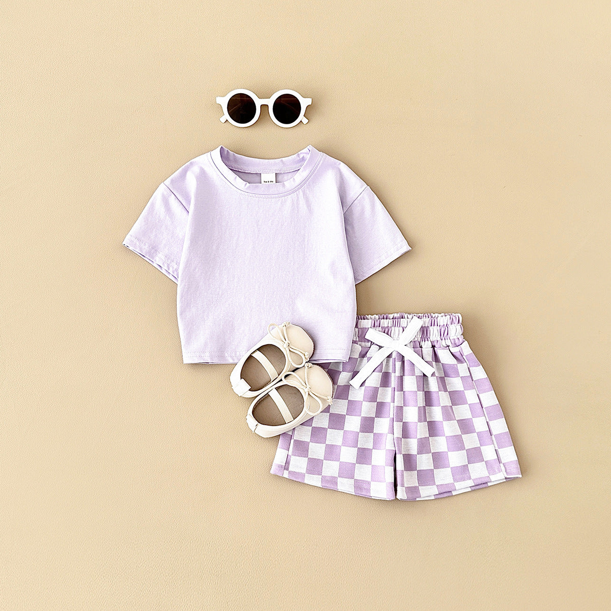 Completo Estivo Bambino  T-Shirt Monocolore e Shorts a Scacchi