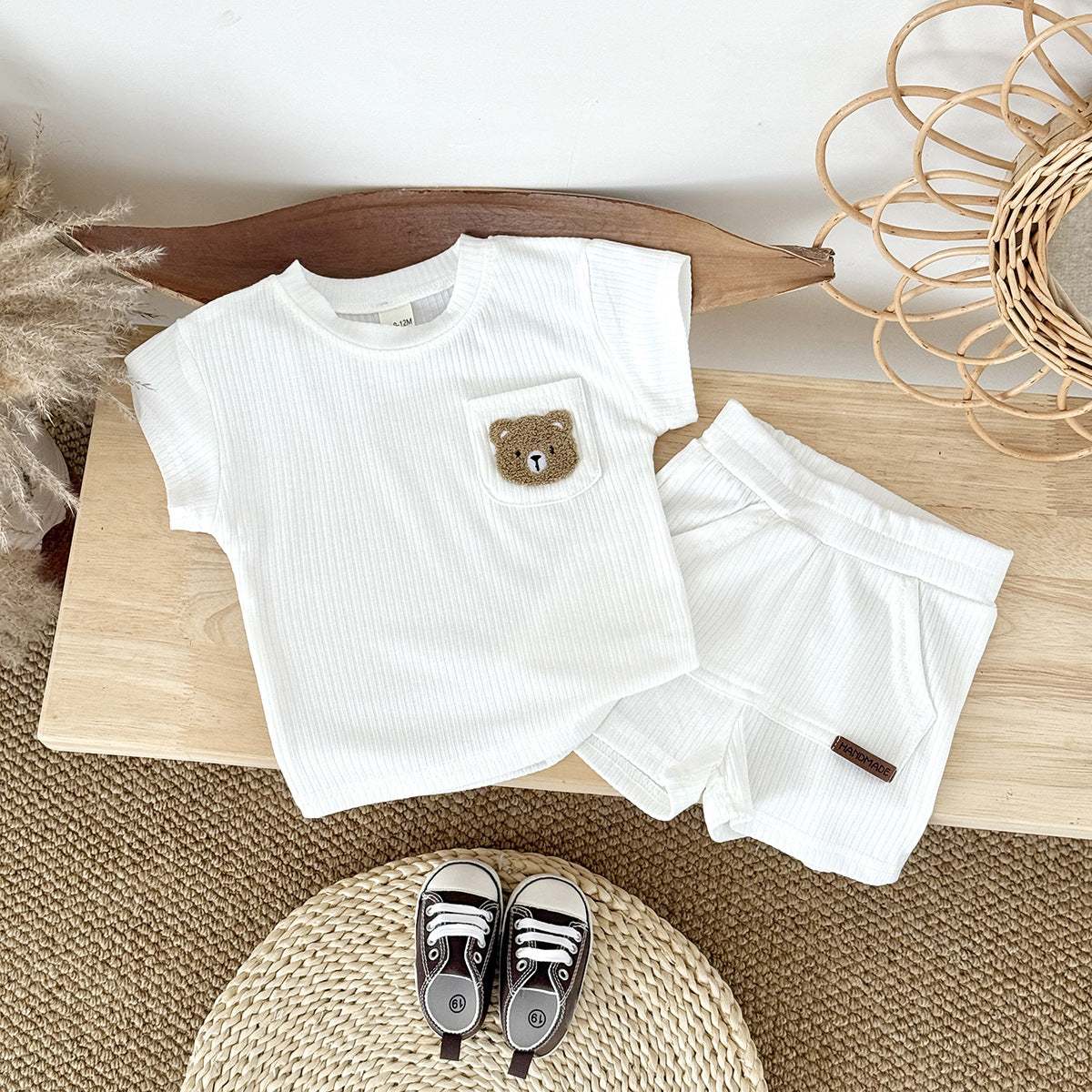 Completo Estivo Bambino 2 Pezzi  T-Shirt con Orsetto e Shorts Bianchi