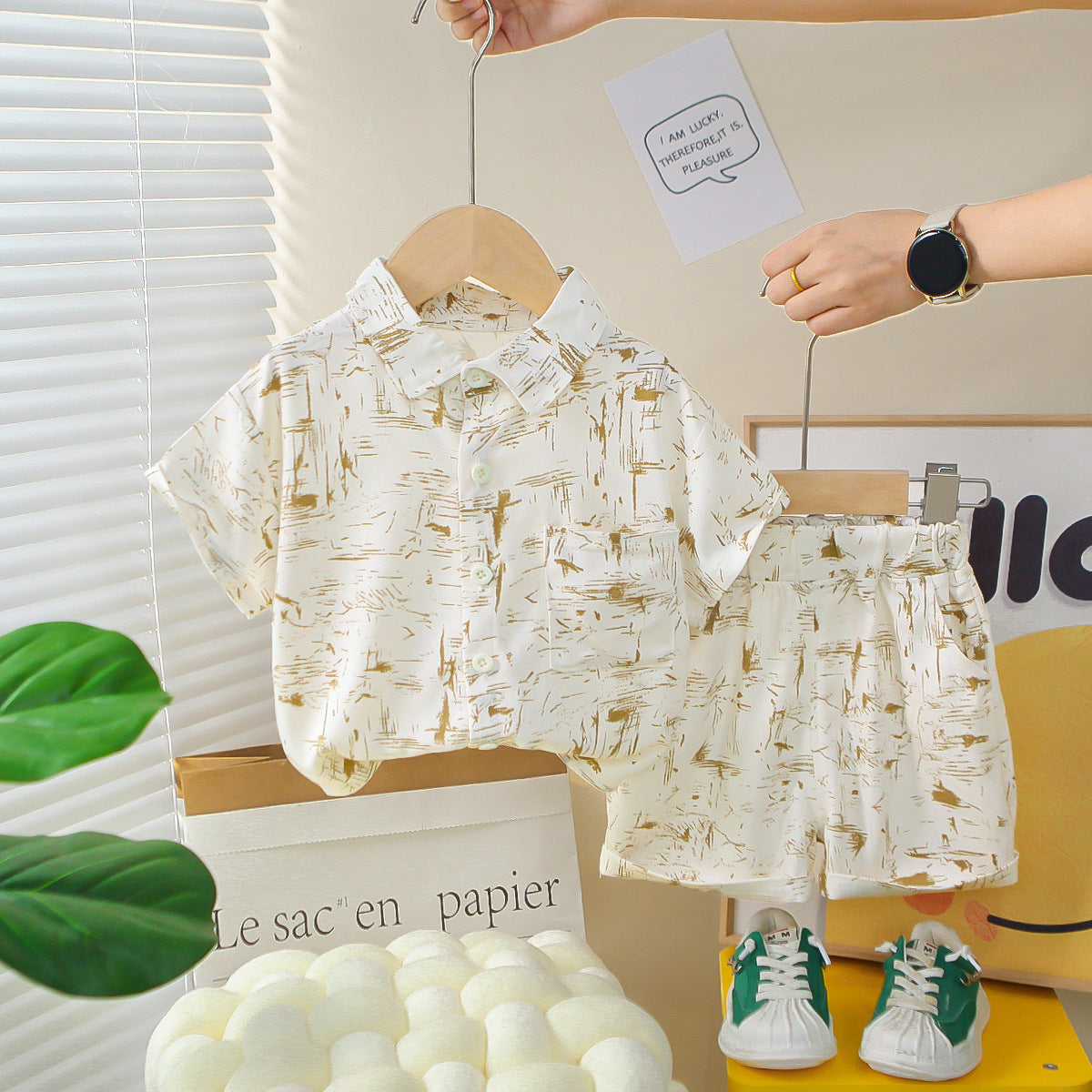 Completo Estivo Bambino Camicia + Shorts - Fantasia Astratta
