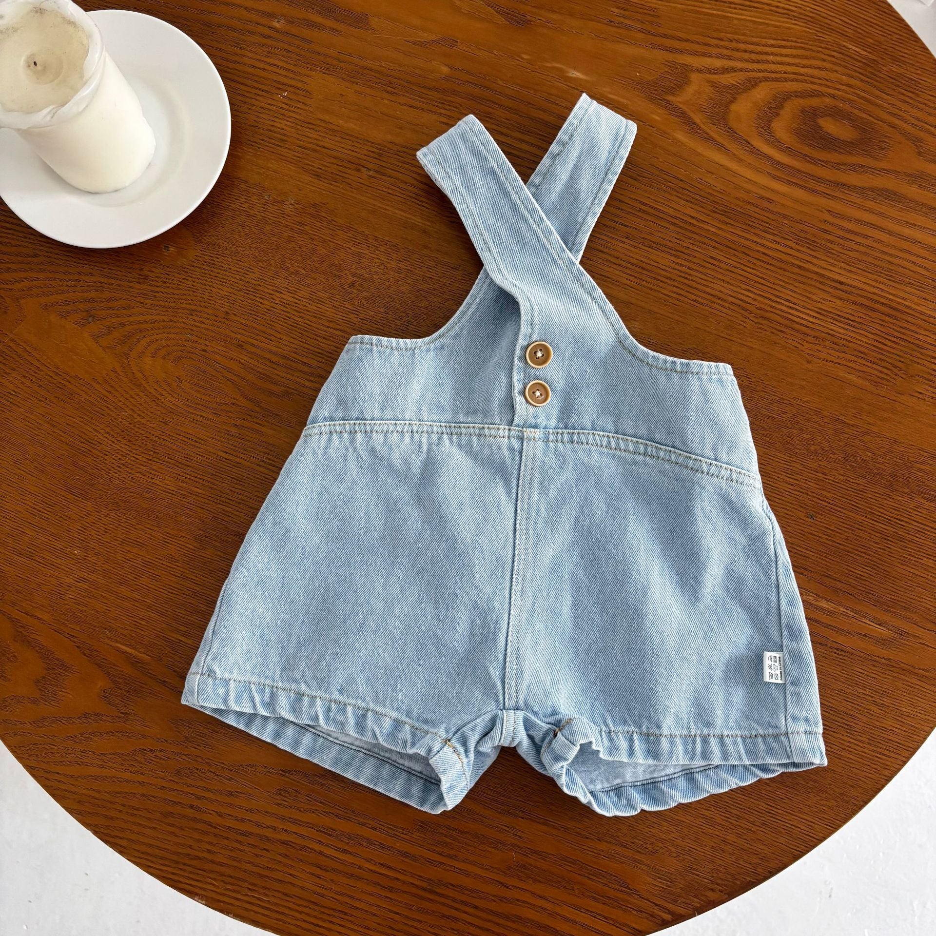 Completo Baby con Salopette in Denim e maglia bianca