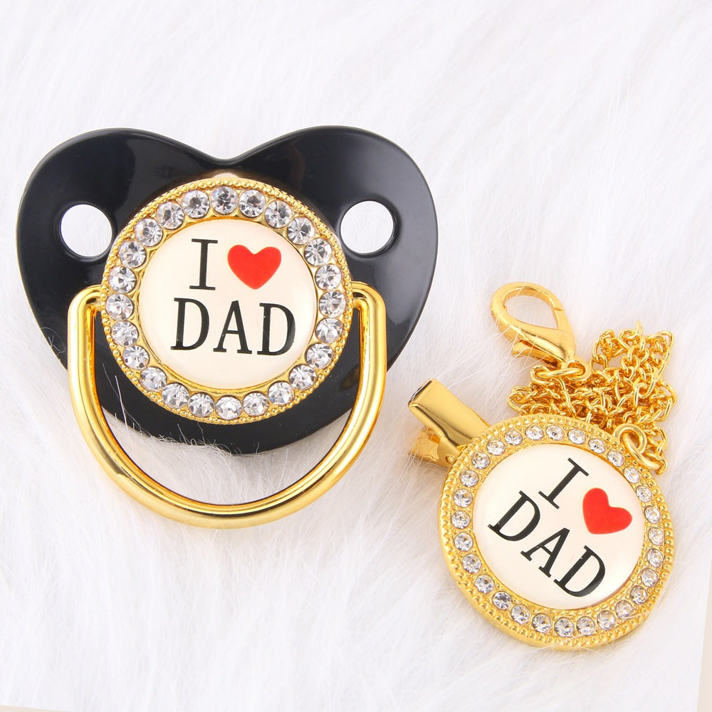 Set Ciuccio 6-12 mesi  con catenella "I ❤️ Dad" – Vari colori