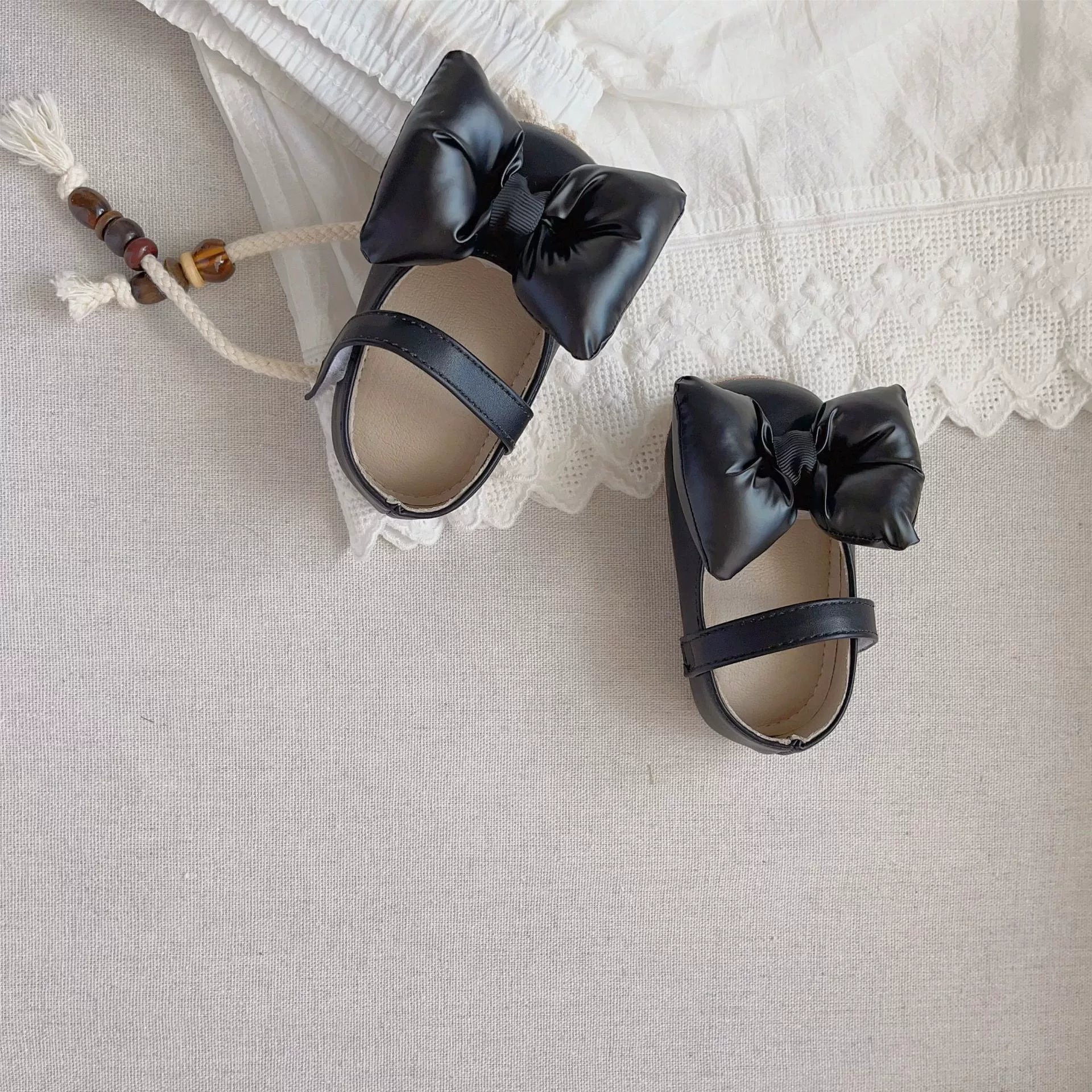 Scarpine Neonata con Maxi Fiocco – Suola Antiscivolo Elegante
