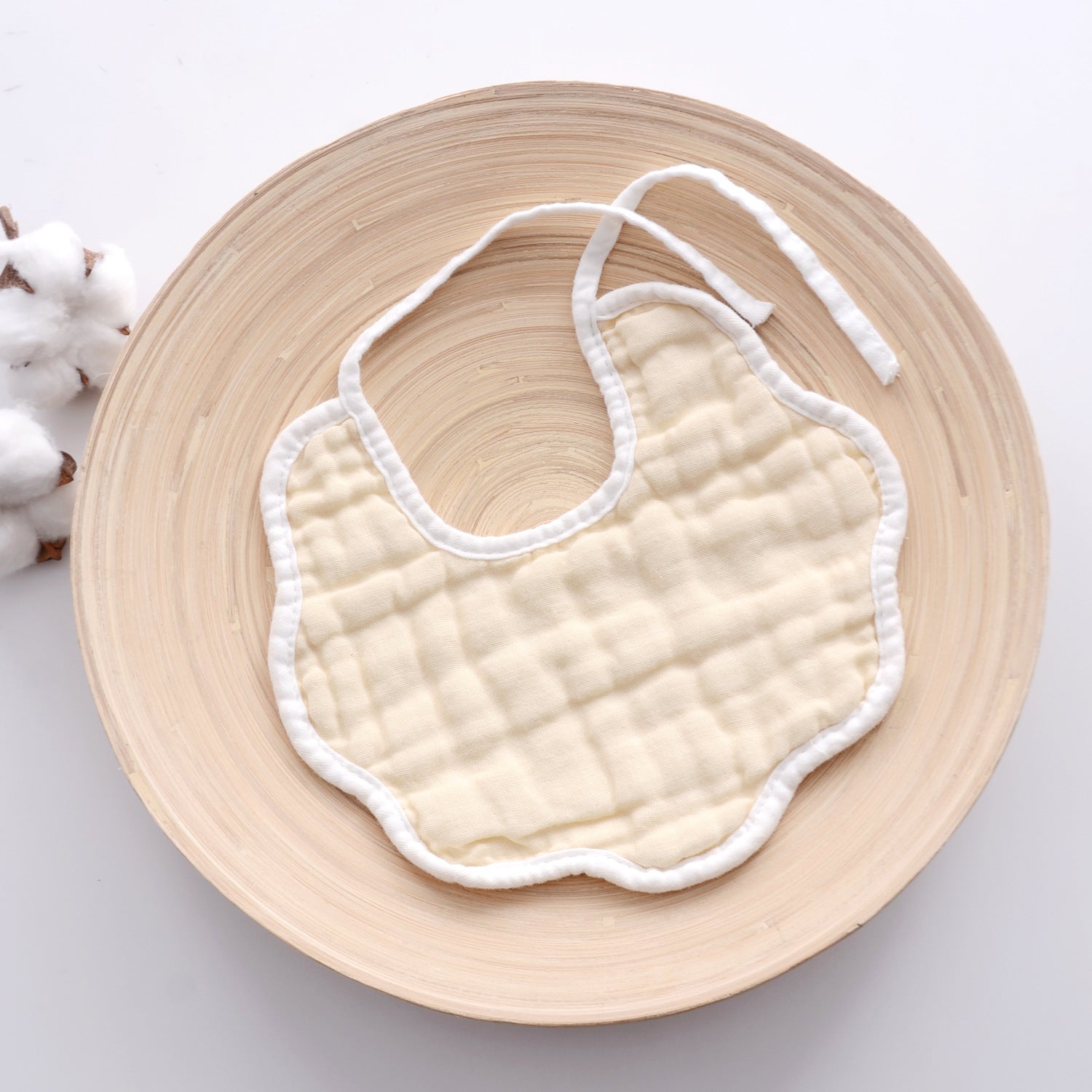 Bavaglino Neonato in Mussola Morbida – Forma a Fiore, 100% Cotone