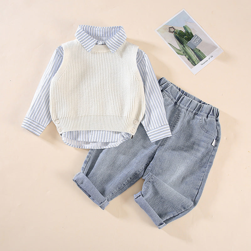 Completo Bambino 3 Pezzi Camicia a Righe, Gilet Maglia e Jeans