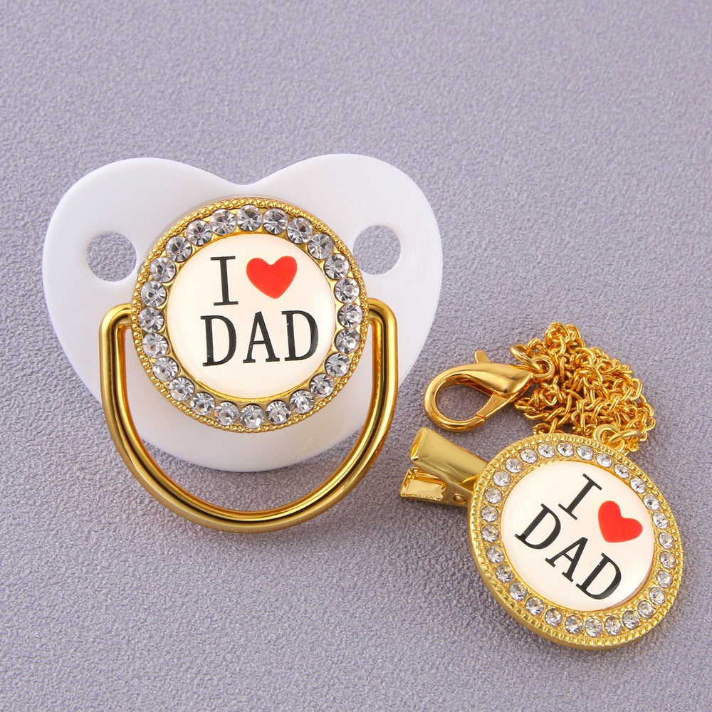 Set Ciuccio 6-12 mesi  con catenella "I ❤️ Dad" – Vari colori