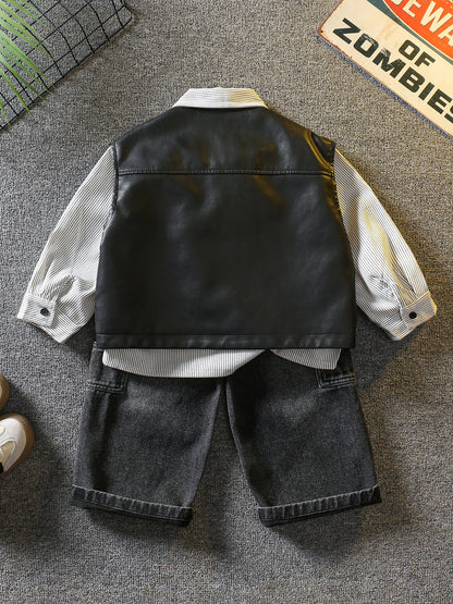 Set 3 pezzi bambino – Camicia a righe, gilet in ecopelle e jeans cargo neri