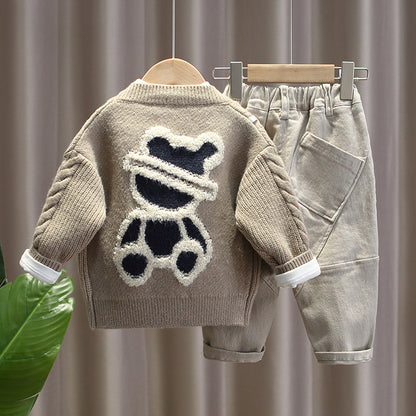 Completo maglia con orsetto ricamato + pantaloni – 2 varianti