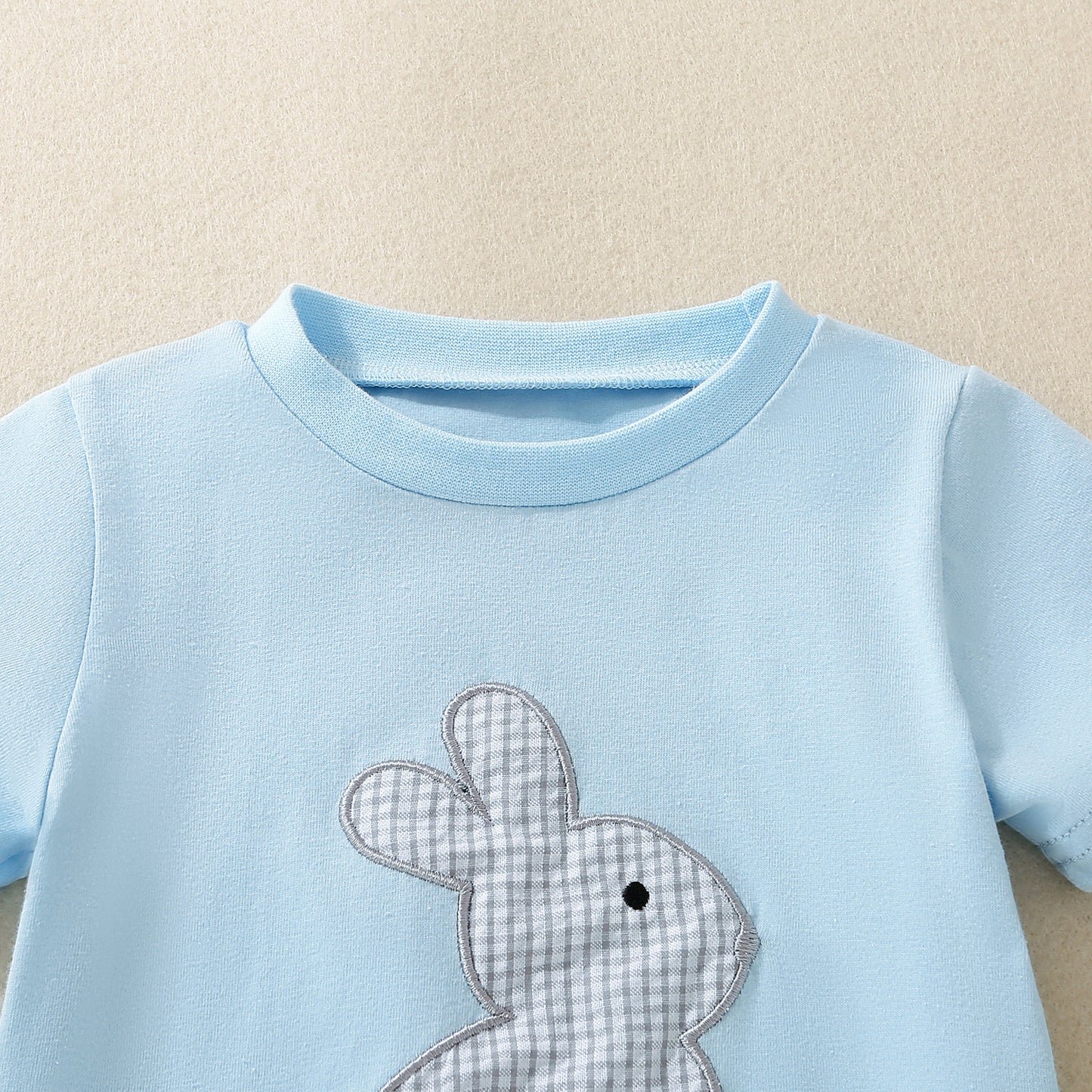Completo Estivo Bambino  T-shirt e Shorts a Quadretti con coniglietto