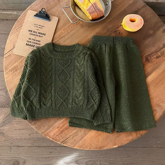 Completo Bimba Maglia + Pantaloni in Lana – Maniche Trecce