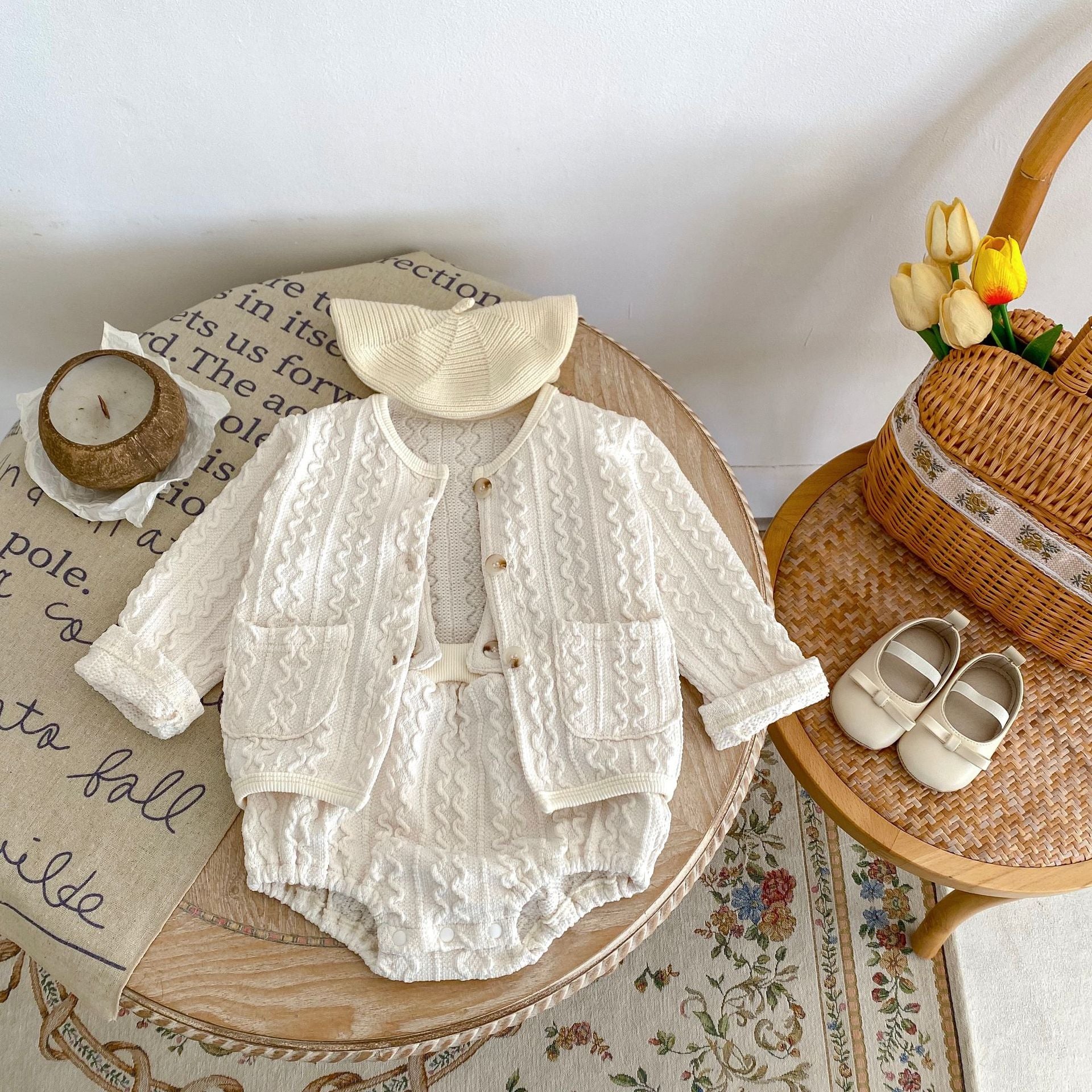 Completo Neonata/ Bimba Maglia Lavorata 2 Pezzi – Rosa o Panna