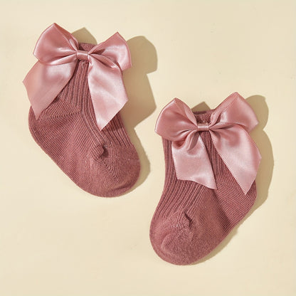 Calze Corte Bambina con Fiocco in Raso – Eleganti e Morbide